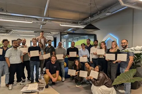 Participants with their certificate
